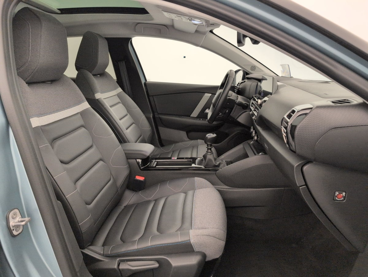 Citroën C4 — photo 9