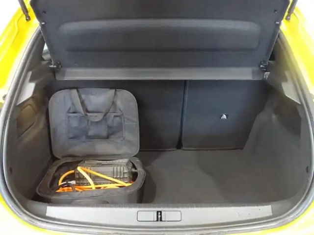 Peugeot 208 e- 136ch style — photo 28