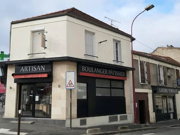 Local commercial 153 m²