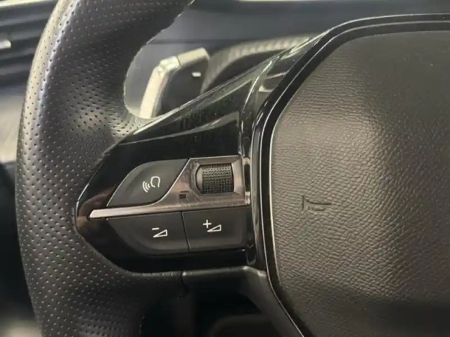 Peugeot 208 1.2 puretech 100ch s&amp;s gt eat8 — photo 14
