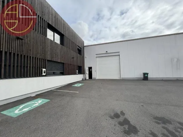 Bureaux 1 pièce 1900 m²