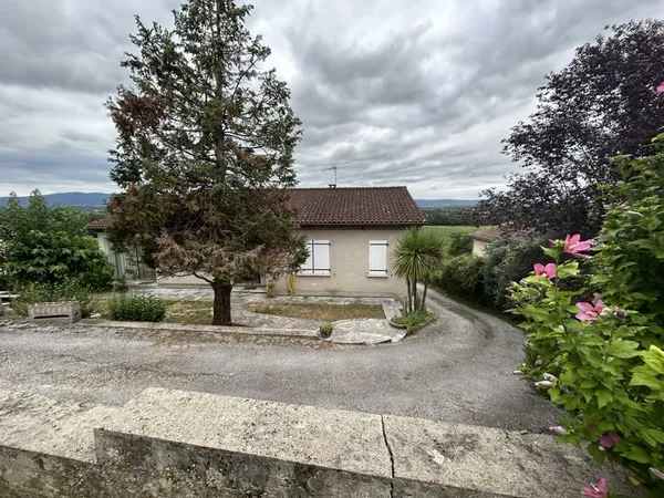 APPARTEMENT T3 MEUBLEE