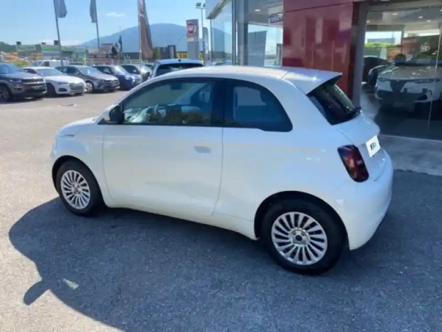 Fiat 500 e 95ch — photo 7