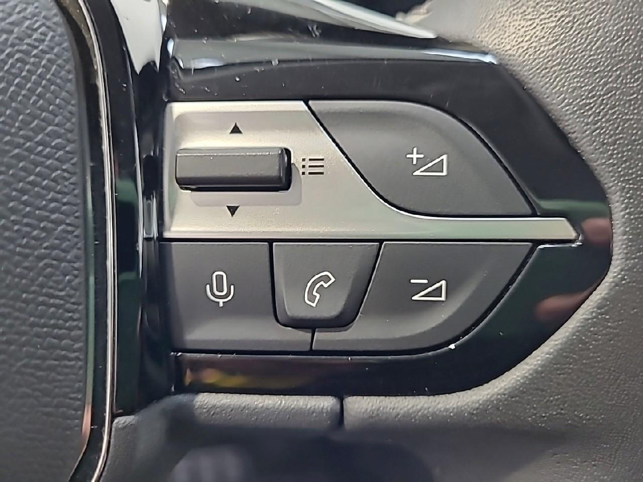 Peugeot 308 puretech 130ch s&s eat8 allure pack — photo 20