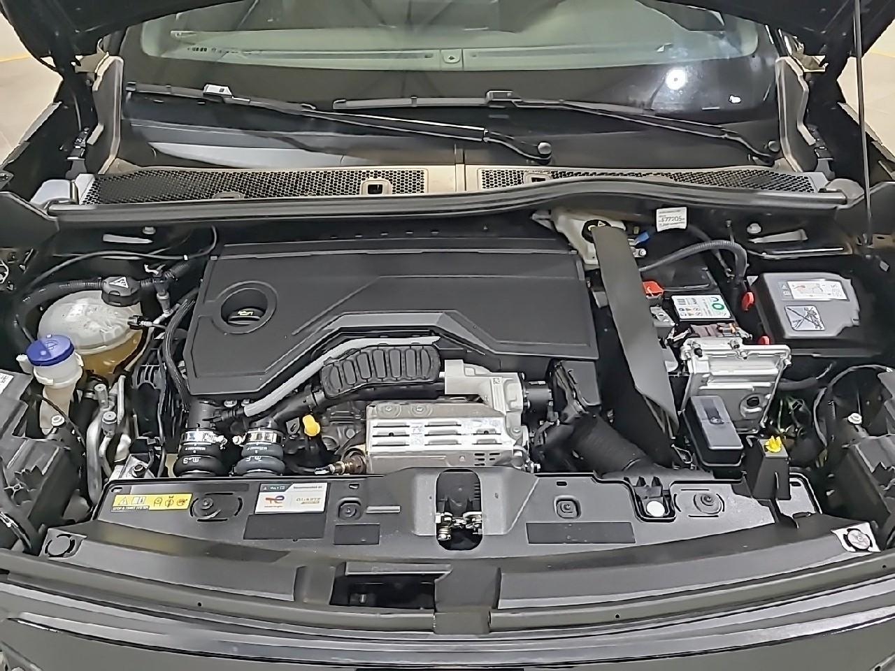 Peugeot 2008 hybrid 136 e-dcs6 style — photo 15