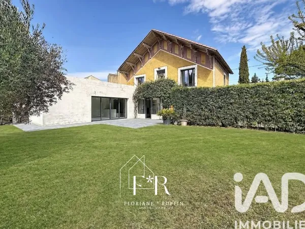 Maison 6 pièces 185 m²