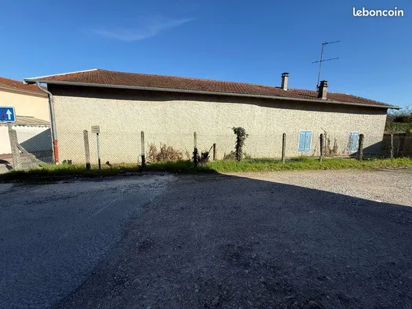 Vends maison, hangar , corps de ferme à rénover