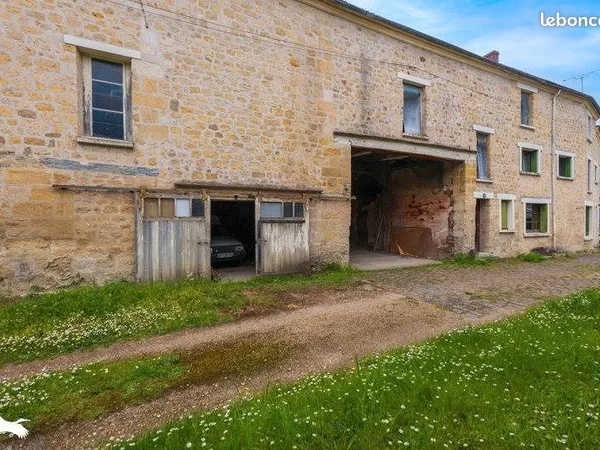Longère 8 pièces 147 m²