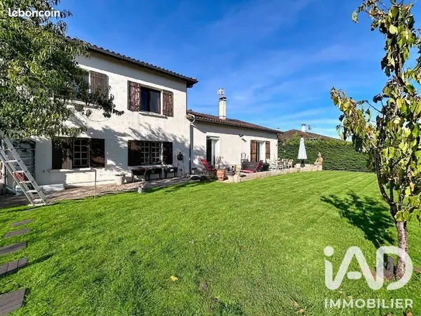 Maison familiale 5 pièces 167 m²