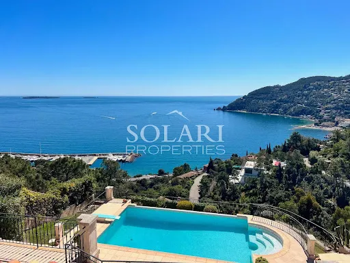 Villa 5 pièces 200 m²
