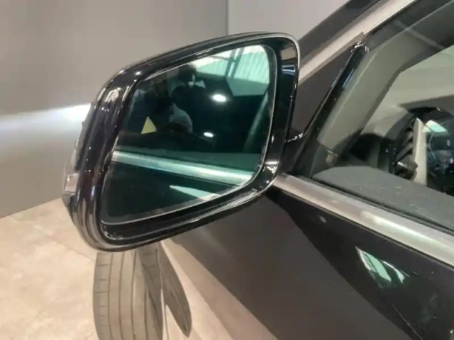 Bmw Serie 1 série 1 118ia 136ch m sport dkg7 — photo 12
