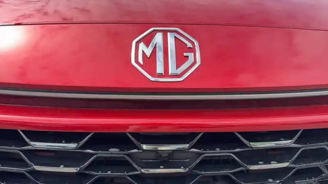 Mg Zs 1.5 l hybrid+ 197 ch — photo 33