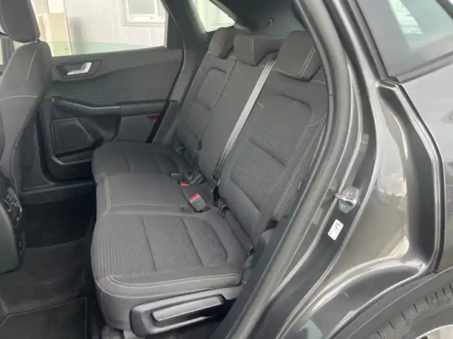 Ford Kuga 1.5 ecoblue 120ch titanium — photo 9