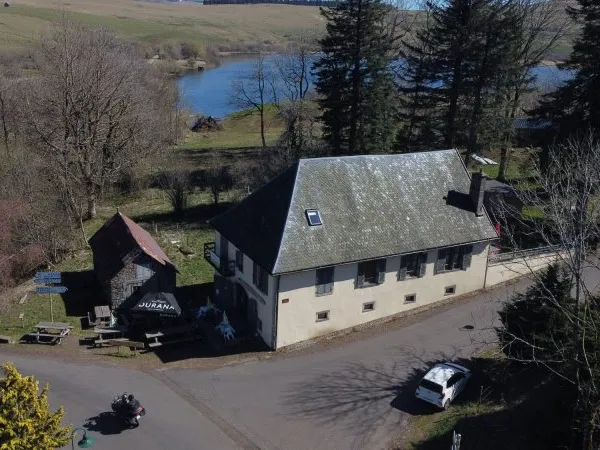 ENSEMBLE TOURISTIQUE & COMMERCIAL  CHAMBRES D'HÔTES + BAR/RE