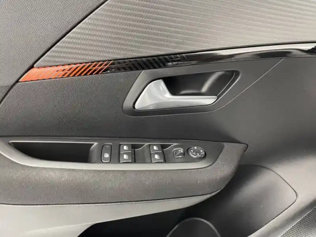 Peugeot 208 electrique 50 kwh 136 — photo 32