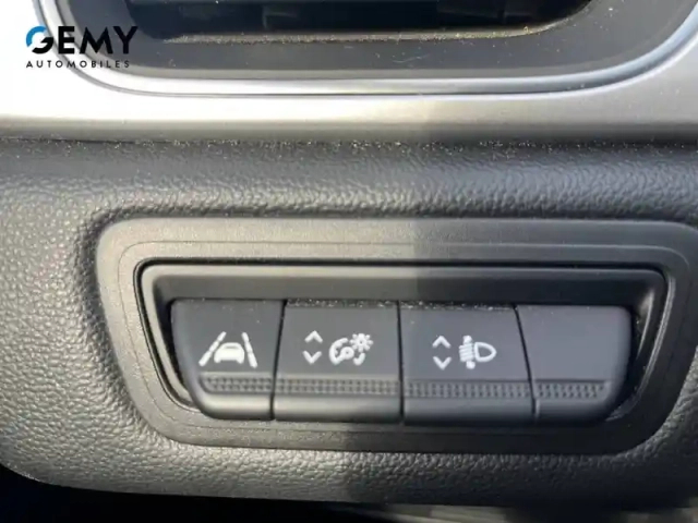 Renault Captur e-tech 145 - 21 — photo 13
