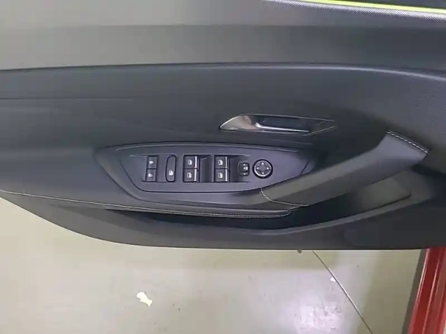 Peugeot 408 puretech 130 ch s&amp;s eat8 — photo 20