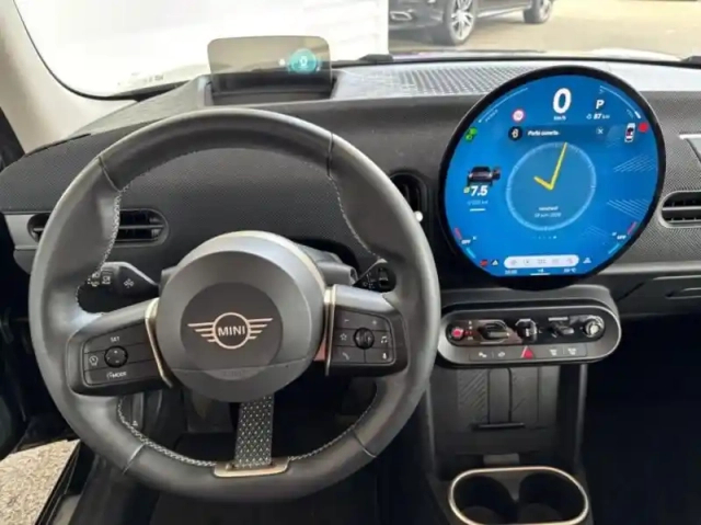 Mini Cooper 5 portes c 156ch classic dkg7 — photo 11