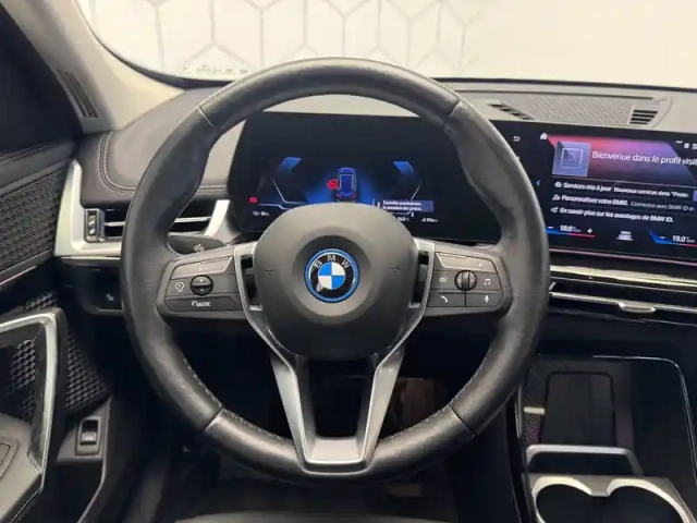 Bmw X1 i xdrive30 — photo 9
