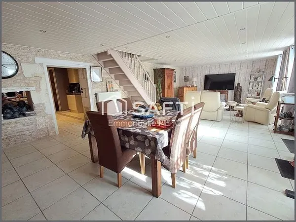 Maison 5 pièces 140 m²
