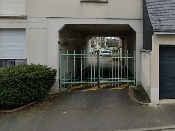Stationnement Location La Riche 50€