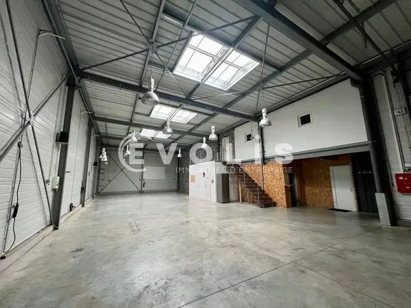 Local d'activité 350 m²