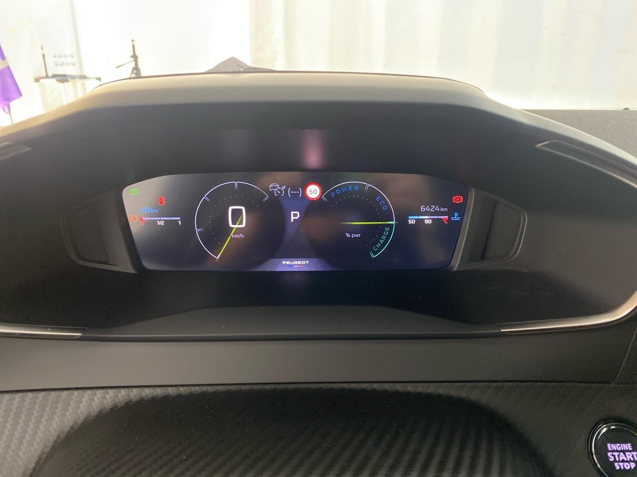 Peugeot 2008 hybrid 145 ch e-dcs6 allure — photo 13