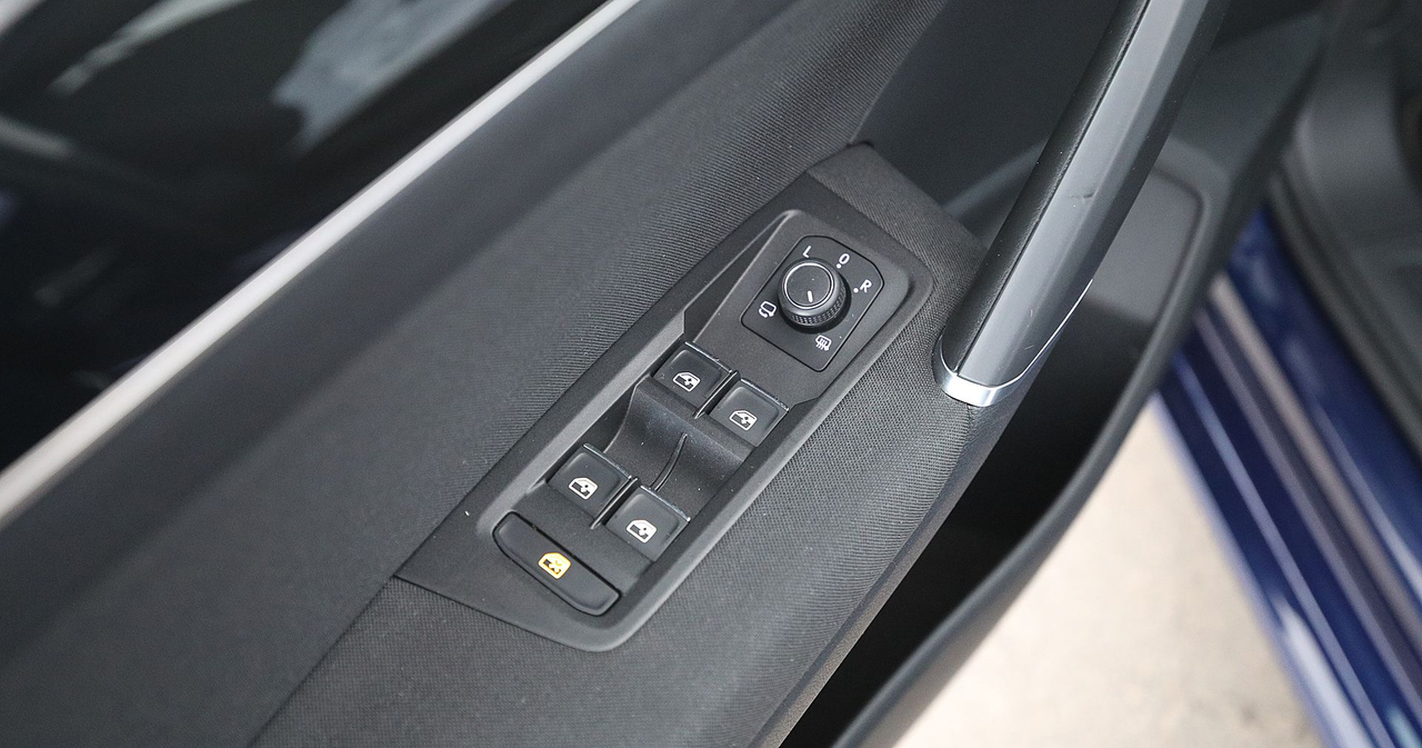 Volkswagen Touran — photo 27