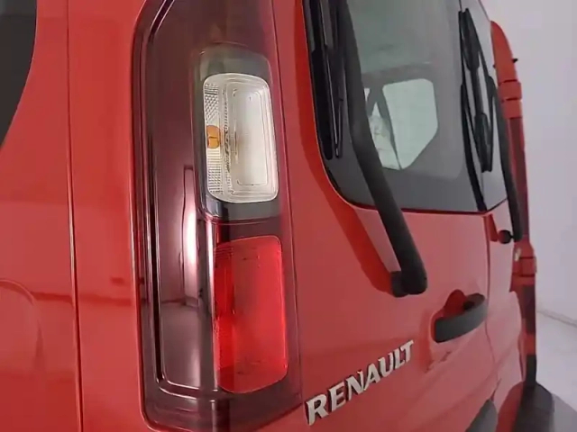 Renault Trafic combi l1 dci 145 energy s&amp;s — photo 17