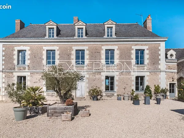 Maison 11 pièces 401 m²