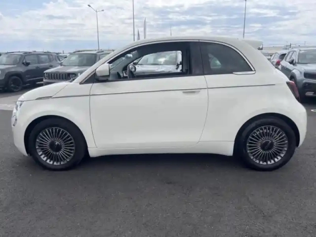Fiat 500 e 95ch icône plus (pack style) — photo 8