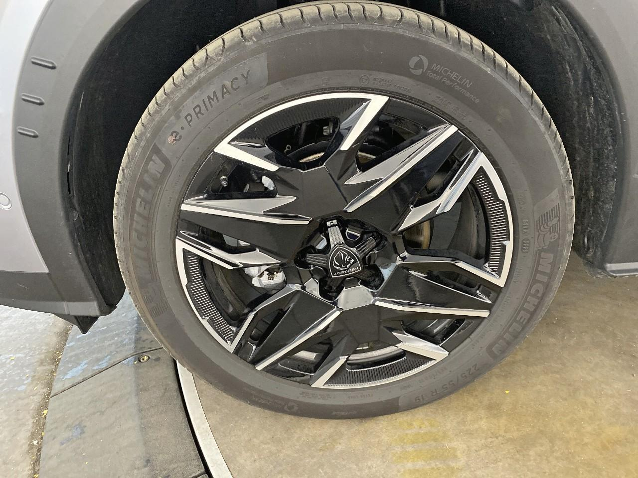 Peugeot 3008 hybrid 145 e-dcs6 allure — photo 11