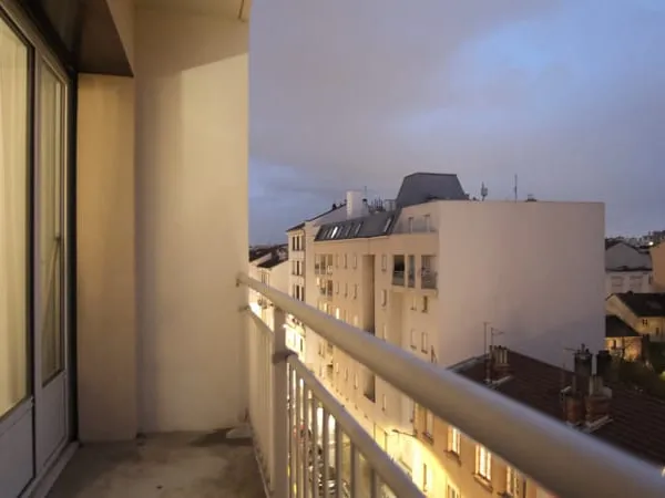 LYON 8ÈME - T1 BIS MEUBLÉ AVEC BALCON 15 AVENUE DES FRÈRES LUMIÈRE