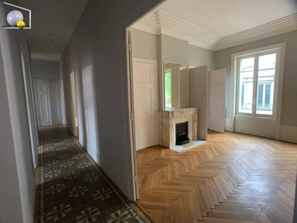 Appartement 6 pièces 141 m²