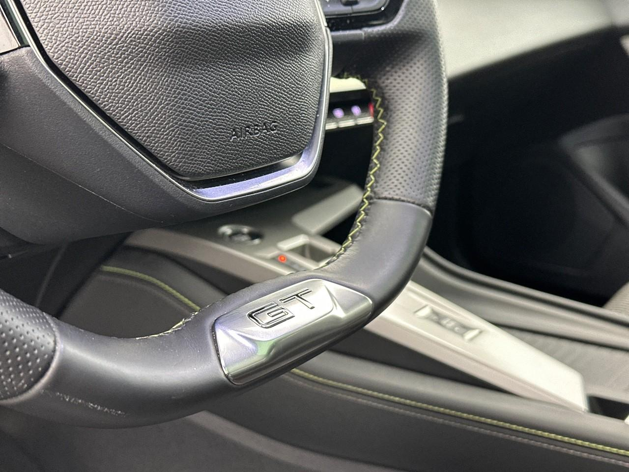 Peugeot 308 hybrid 136 e-dcs6 gt — photo 33