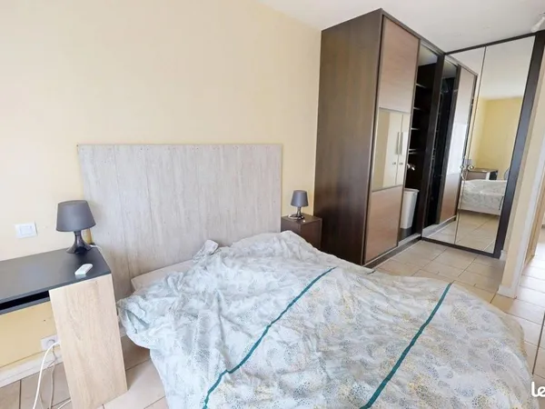 Chambre 4 pièces 72 m²