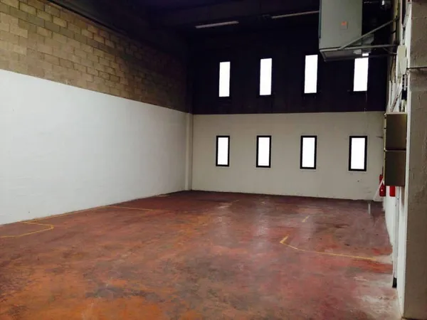 Local d'activité 259 m²