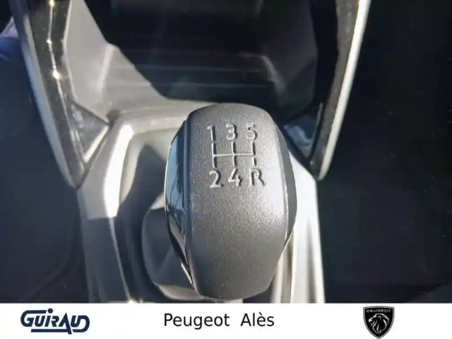 Peugeot 208 puretech 75 s&amp;s bvm5 — photo 14
