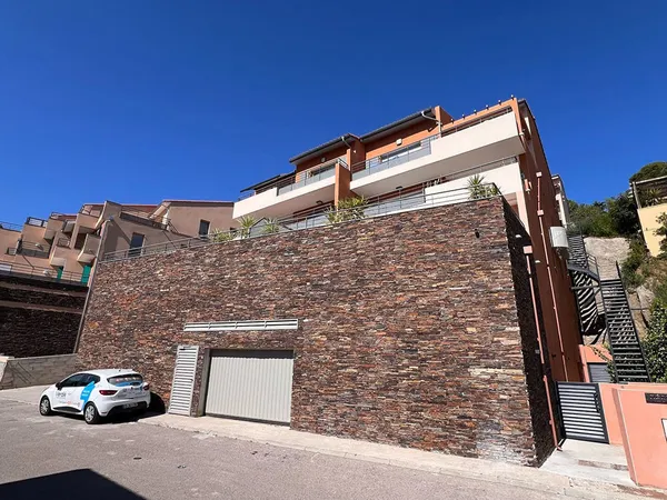 COLLIOURE CENTRE-VILLE ? APPARTEMENT T3 DE STANDING -96,81 M² AVEC VUE MER