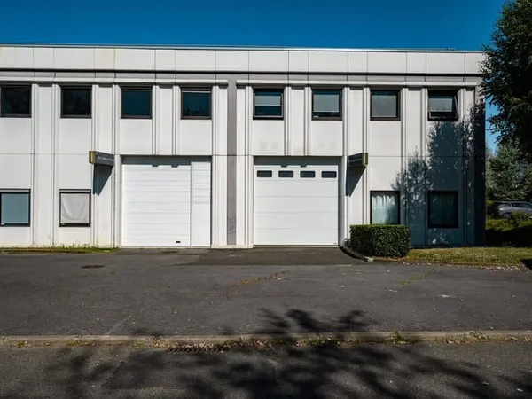 Local d'activité 648 m²