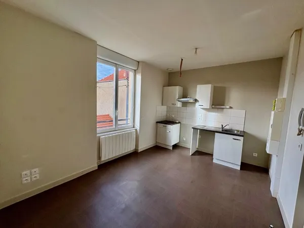 APPARTEMENT T1 A LOUER A RIORGES - MULSANT
