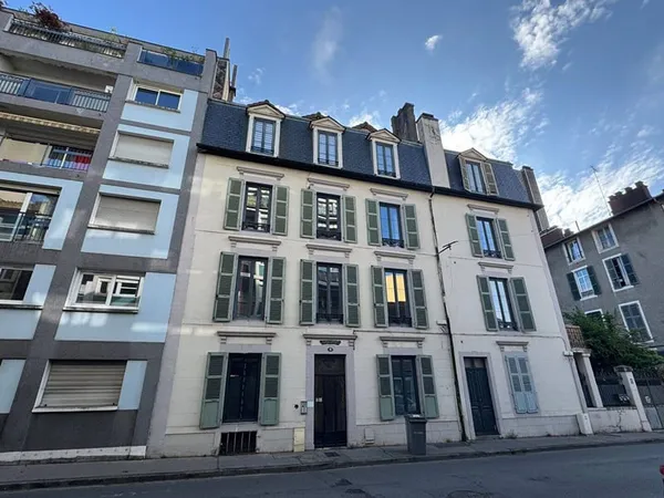 Studio 1 pièce 28 m²