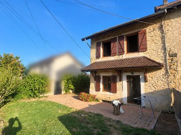 Maison en pierre rénovée - 75 m² - 2 chambres - terrain 425 m²