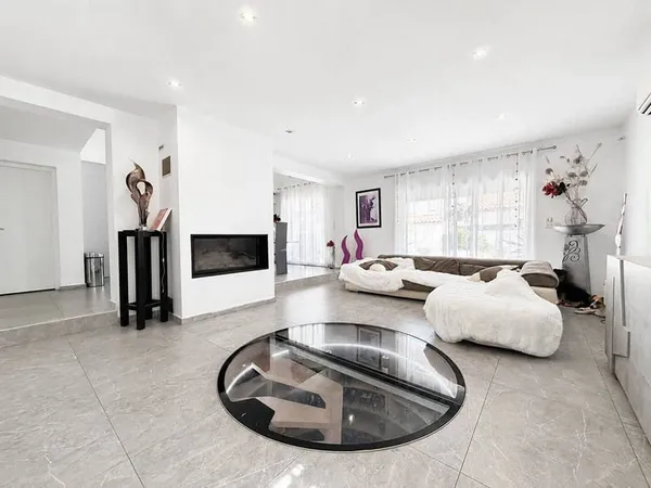Maison 5 pièces 160 m²