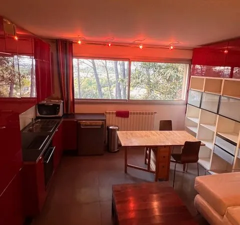 JACOU à louer T2 bis meublé + terrasse