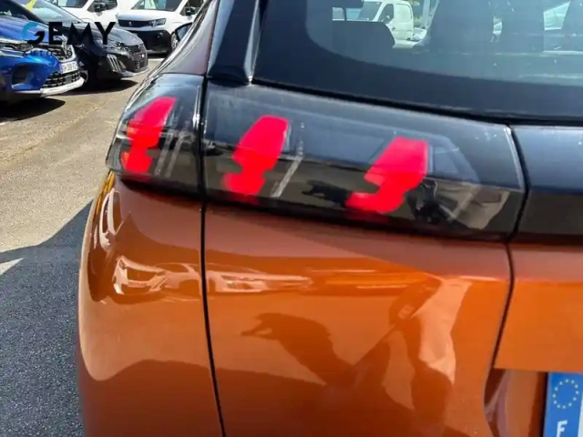 Peugeot 2008 electrique 136 ch — photo 25