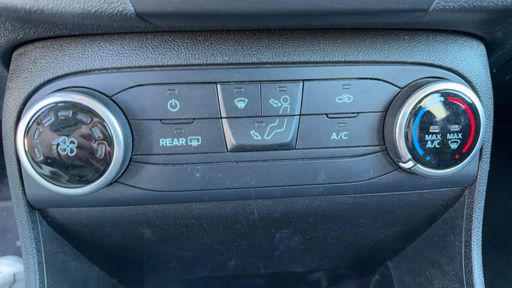 Ford Fiesta 1.0 Ecoboost 100 - Cool & Connect – 2019 – 135461 km – Essence – Boîte Manuelle — photo 6