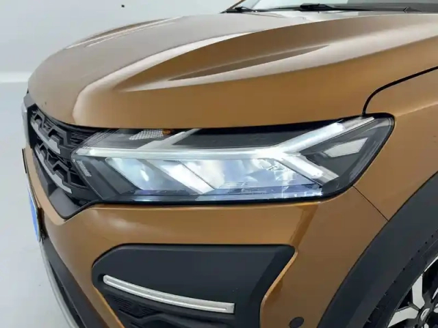 Dacia Sandero eco-g 100 — photo 36