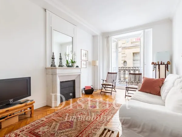 Exclusivité Ile Saint Louis - Beau pied-à-terre traversant de 72m²
