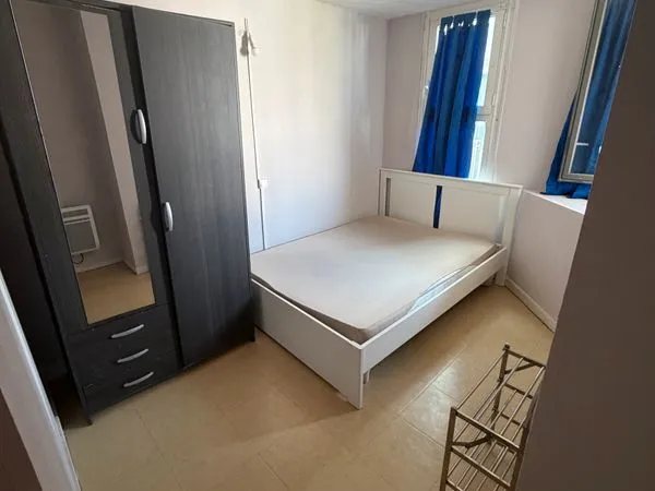 Collocation entre fille dans le 19 eme arrondissement situé à 15 minutes de la gare du Nord à pied e